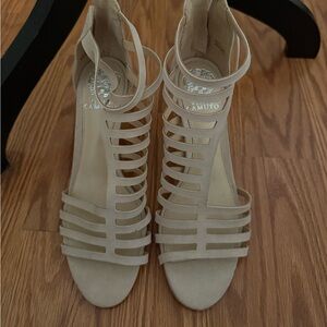 Vince Camuto